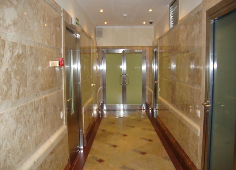 Резиденция на Рублевке: Вид главного лифтового холла